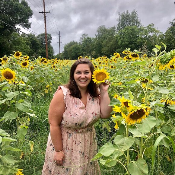 Meet your Posher, KK - Picture 2 of 6